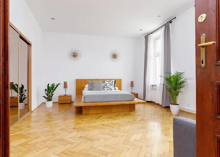 Two Bedroom Apartment - Dietla 51 Street